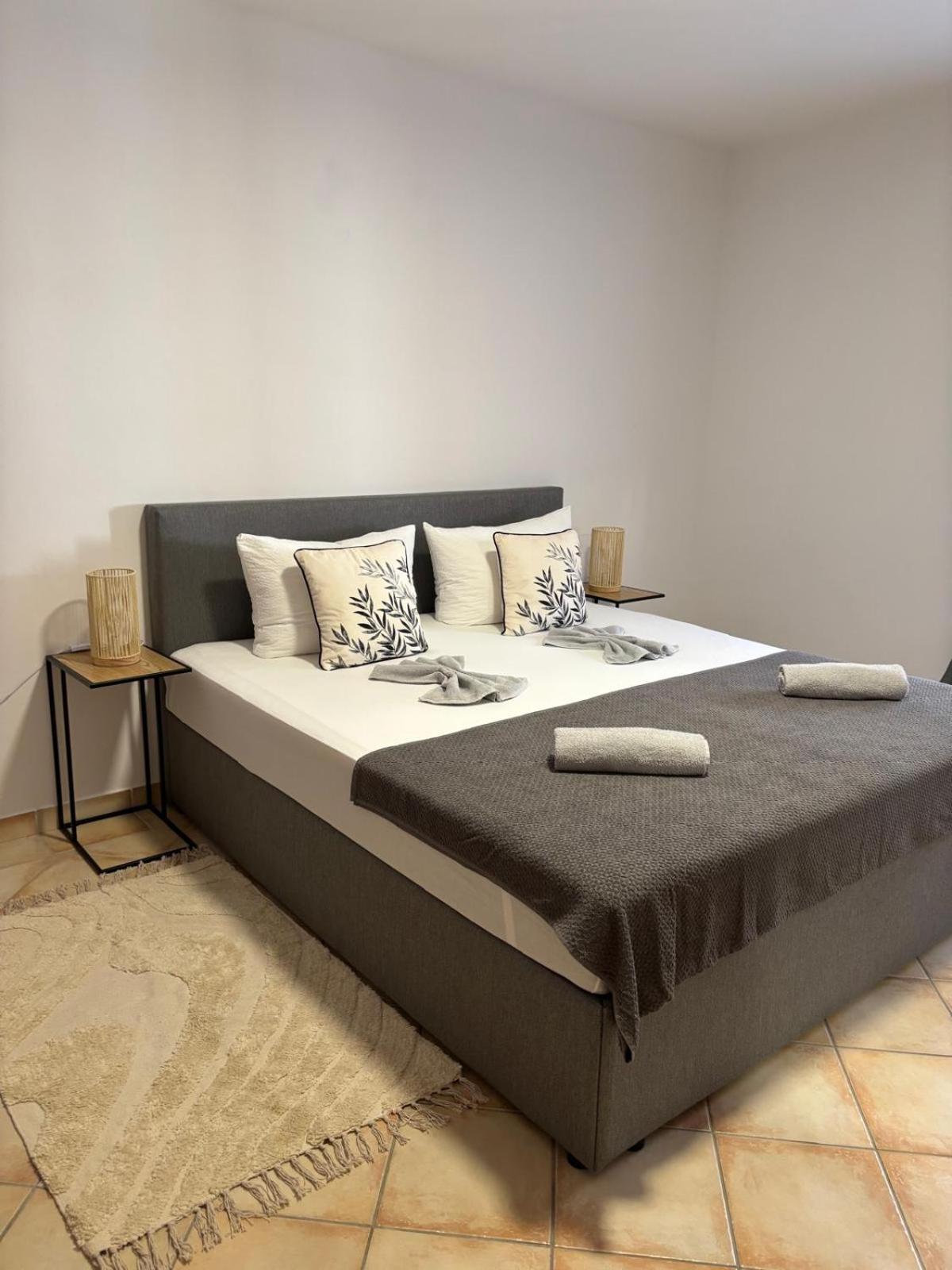 Apartmani Ivanic فير المظهر الخارجي الصورة